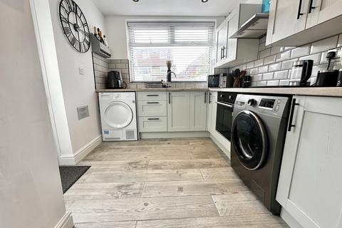 37 Coniston Avenue, Thornton-cleveleys, FY5 4AQ