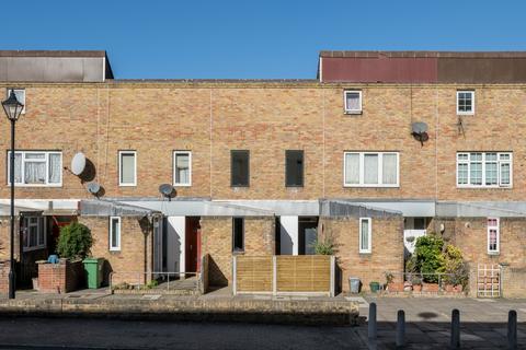 84 Gibbon Road, London, SE15 3XL