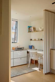 84 Gibbon Road, London, SE15 3XL
