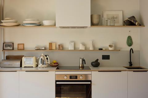 84 Gibbon Road, London, SE15 3XL