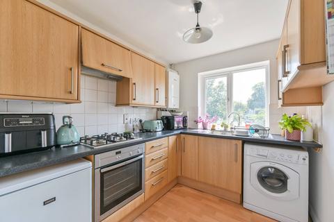 1 bedroom flat to rent, Cavendish Road, Balham, London, SW12
