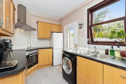 30 Carlops Avenue, Penicuik, EH26 0DH