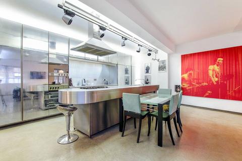 2 bedroom flat for sale, Gullivers Wharf, Wapping, London, E1W