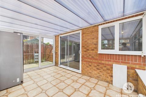 2 Faroes Close, Blackburn, BB2 3EL