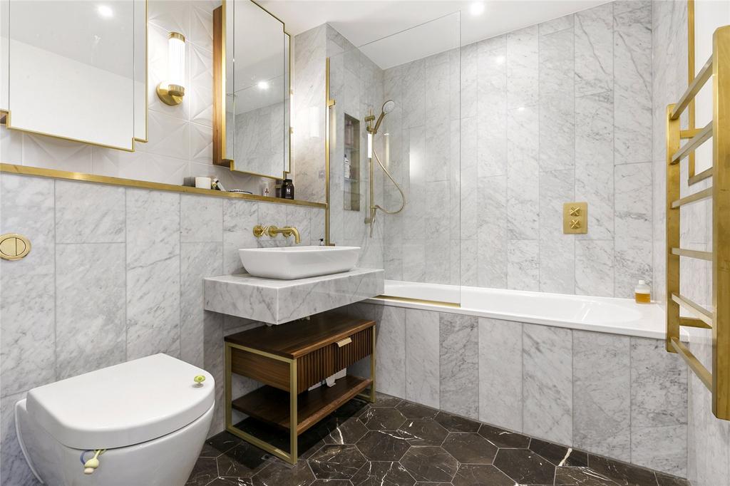 Main Bathroom