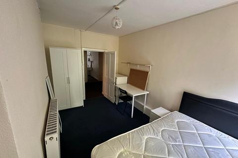 4 bedroom ground floor flat to rent, Pembroke Road, Bristol BS8