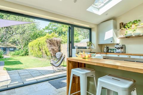 23 Bridge Road, Haslemere, GU27 2AY