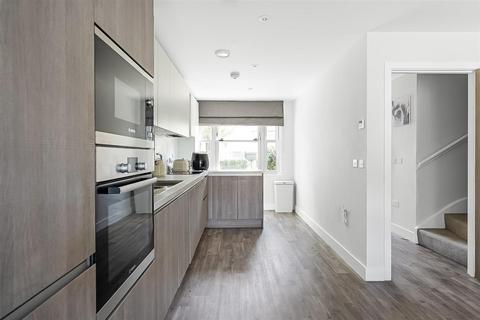 2 bedroom terraced house for sale, Sturts Lane, Tadworth KT20