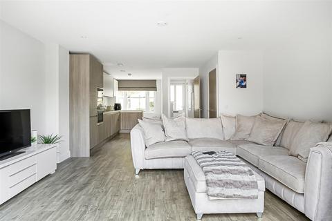 2 bedroom terraced house for sale, Sturts Lane, Tadworth KT20