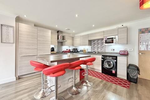 4 bedroom detached house for sale, Walnut Avenue, South Shore FY4