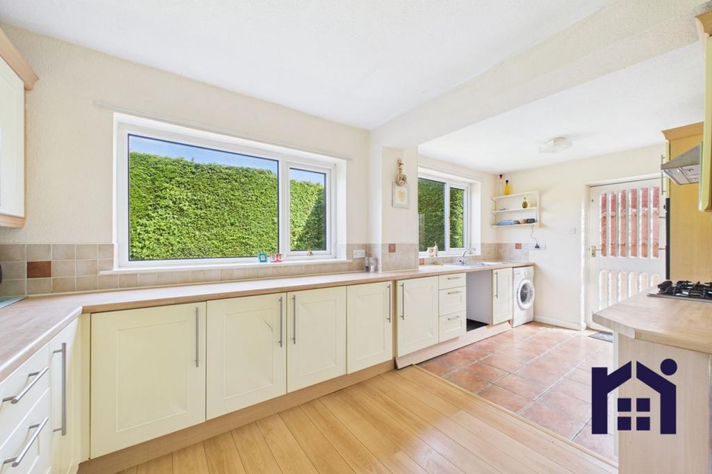 Dining kitchen