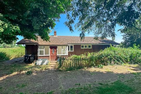 3 bedroom bungalow to rent, Three Mile Pond Farm, Sawbridgeworth