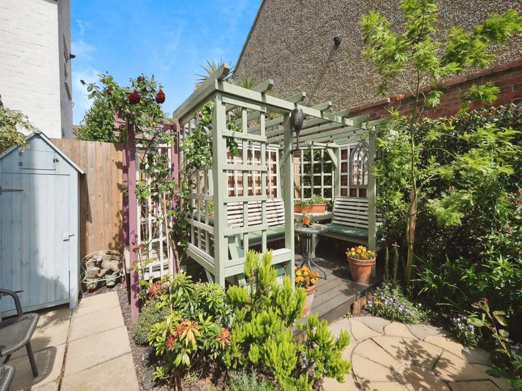 Rear Garden (1)
