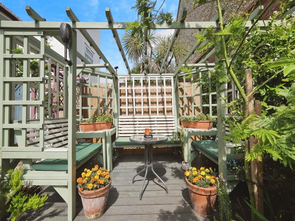 Rear Garden (2)