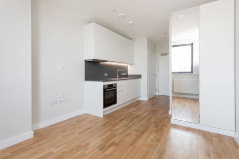 Flat to rent, Premier House, Canning Road