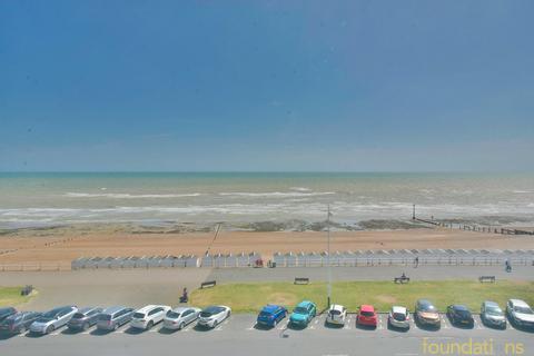 2 bedroom flat for sale, Knole Road, Bexhill-on-Sea, TN40