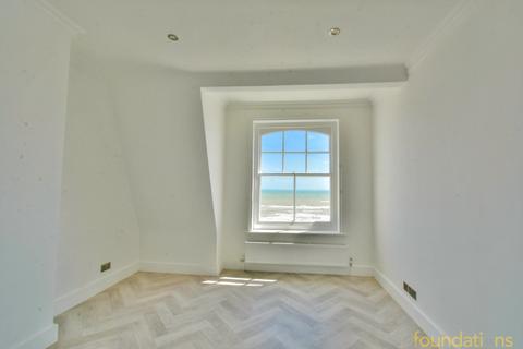 2 bedroom flat for sale, Knole Road, Bexhill-on-Sea, TN40