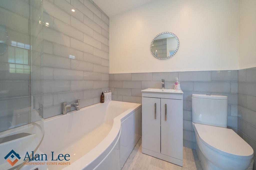 Ensuite Bathroom