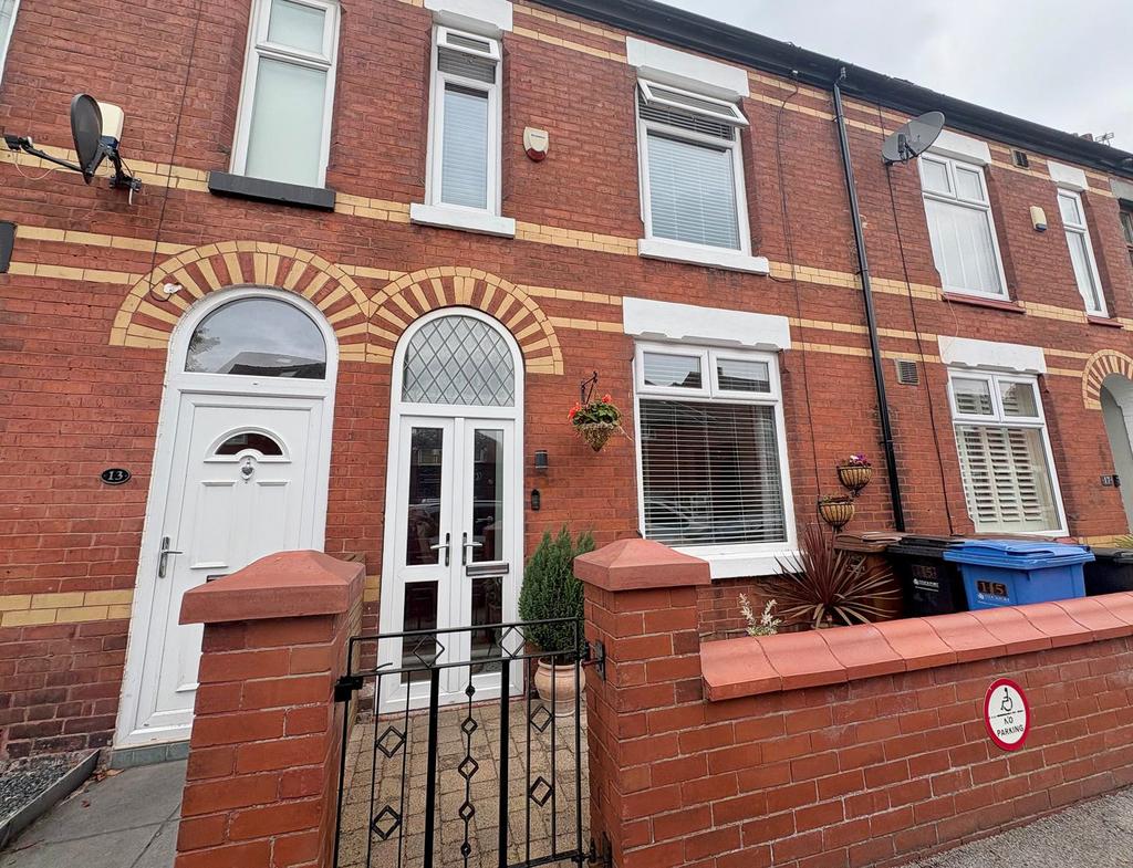 Cunliffe Street, Edgeley 3 bed terraced house - £275,000