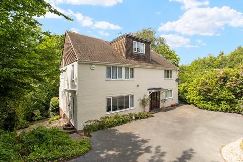 5 bedroom detached house for sale, Cripps Corner Road, Staplecross, TN32