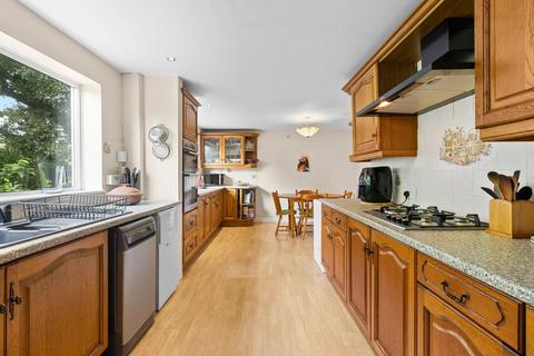 5 bedroom detached house for sale, Cripps Corner Road, Staplecross, TN32