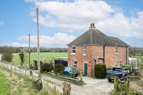 3 bedroom detached house for sale, Swan Lane, Sellindge, Ashford, Kent, TN25