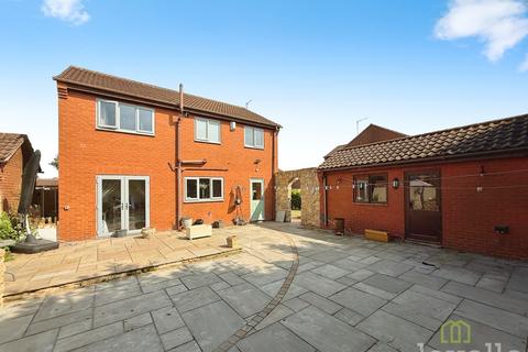 4 bedroom detached house for sale, Ashdown Way, Misterton DN10