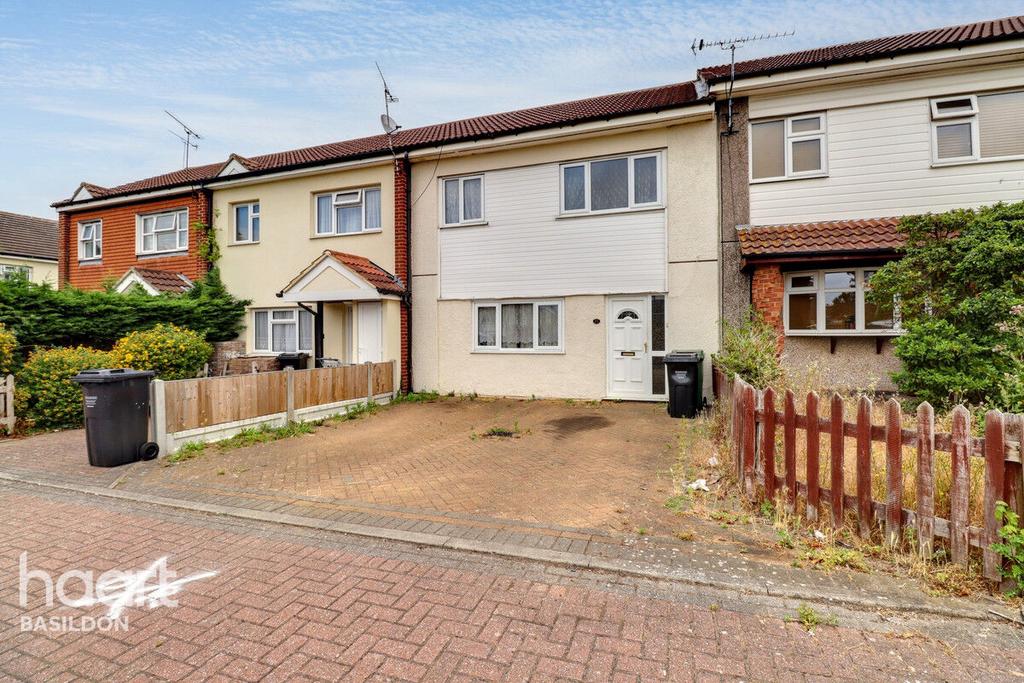 Maydells Basildn Harlech Close, Basildon 3 bed terraced house - £290,000