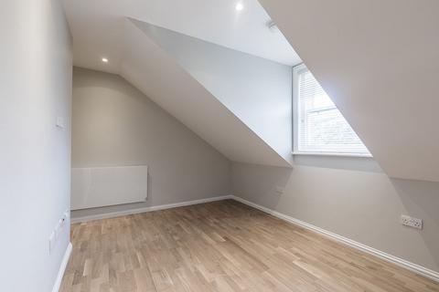 Flat to rent, Arkwright Road