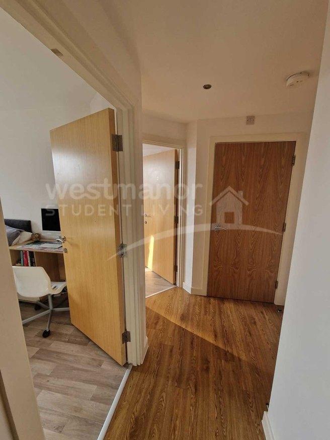 Charlesworth-house-le1-1gs-981847