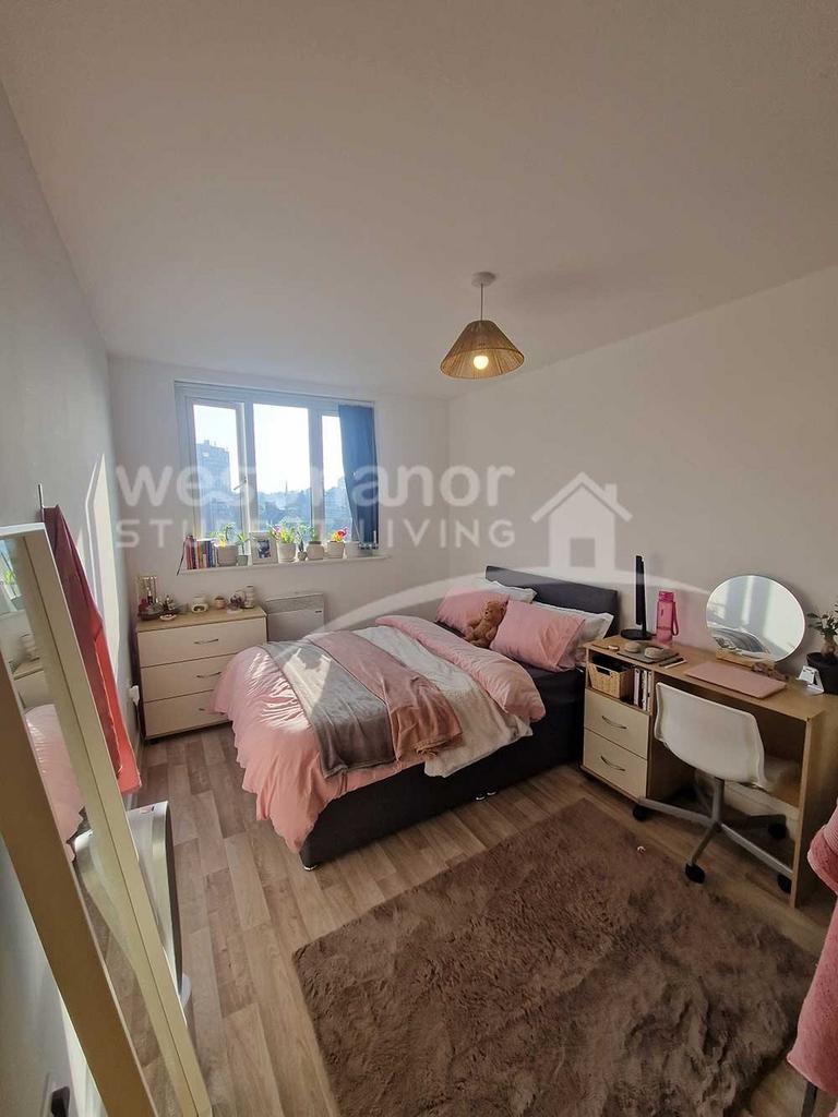 Charlesworth-house-le1-1gs-981848