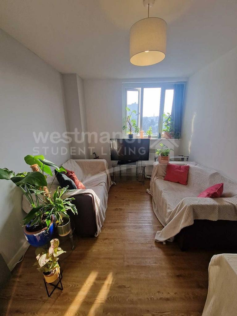 Charlesworth-house-le1-1gs-981845