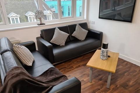 1 bedroom in a house share to rent, Sangha House