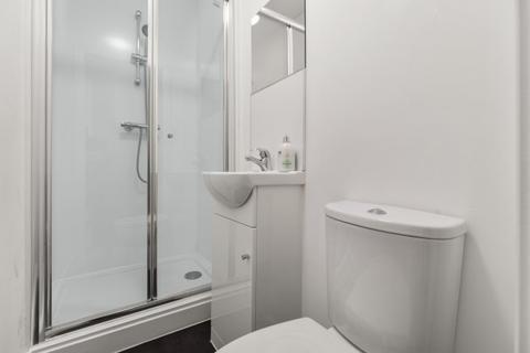 1 bedroom in a house share to rent, Sangha House