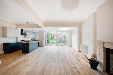 Dyne Road, London, NW6