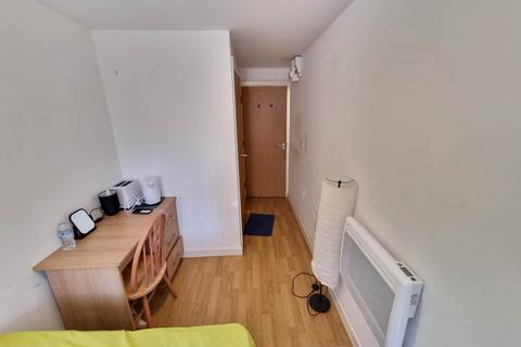 1 bedroom apartment to rent, 132 Sunbridge Road , Bradford , West Yorkshire
