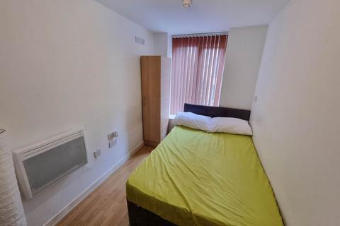 1 bedroom in a flat share to rent, 132 Sunbridge Road , Bradford , West Yorkshire