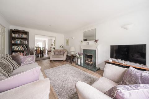 19 Windy Wood, Godalming, GU7 1XX