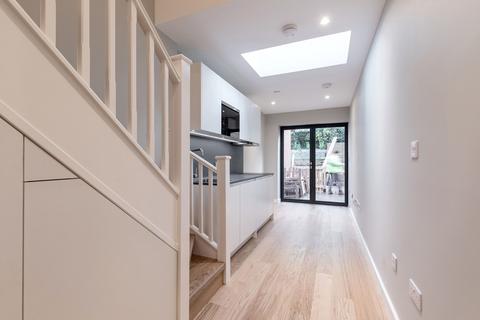 undefined, 24 Wedderburn Road