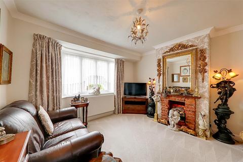 2 bedroom semi-detached bungalow for sale, Sackville Crescent, Broadwater, Worthing