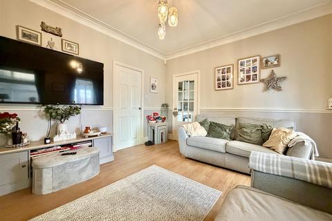 3 bedroom semi-detached house for sale, Church Lane, Swillington, Leeds