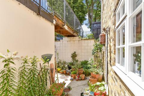 2 bedroom ground floor maisonette for sale, New Road, Chatham ME4