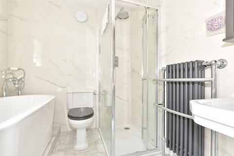 2 bedroom ground floor maisonette for sale, New Road, Chatham ME4