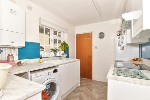 2 bedroom ground floor maisonette for sale, New Road, Chatham ME4