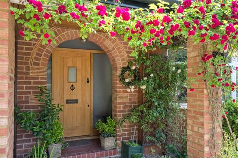 5 bedroom detached house for sale, Marsh Road, Aylesbury HP22