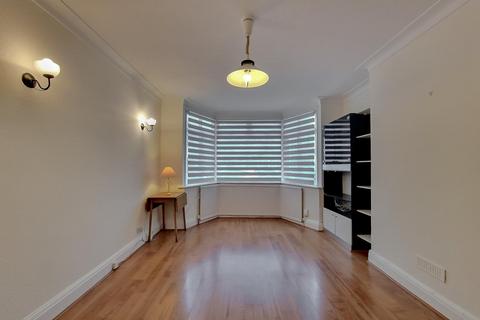 3 bedroom semi-detached house to rent, Gainsborough Gardens, NW11