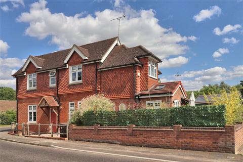 1, The Old Post House Fox Corner, Worplesdon, Guildford, GU3 3PP