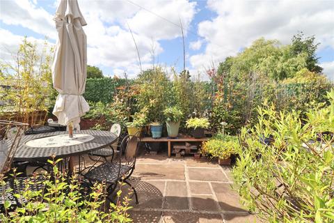 1, The Old Post House Fox Corner, Worplesdon, Guildford, GU3 3PP