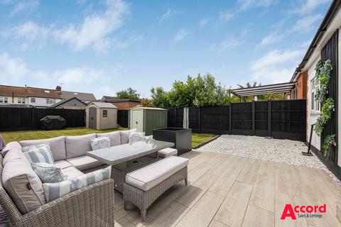 3 bedroom semi-detached bungalow for sale, Heather Close, Romford, RM1
