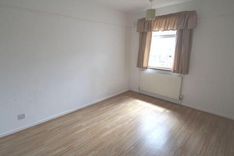 3 bedroom bungalow to rent, Westcliff-On-Sea, SS0